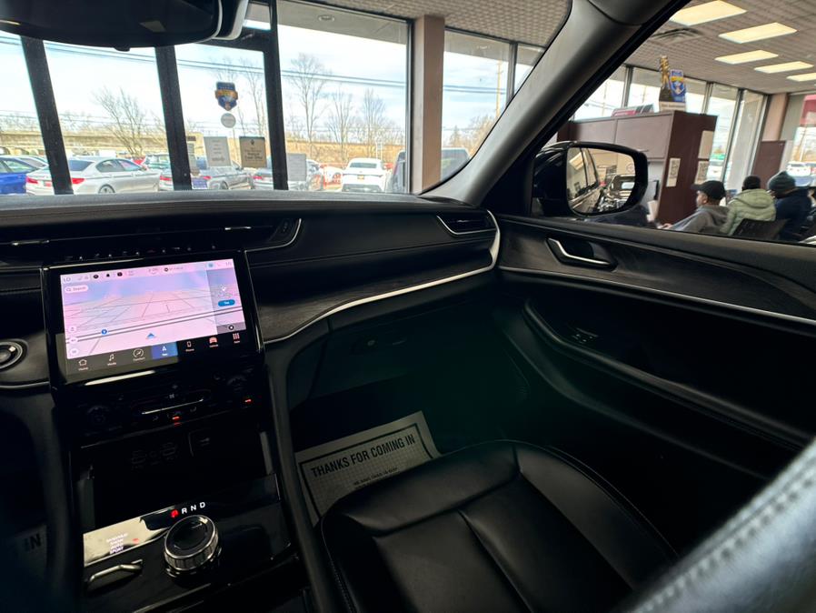 2023 Jeep Grand Cherokee Limited 4x4 photo
