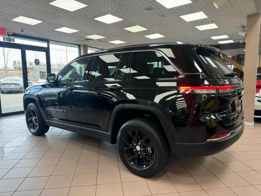 2023 Jeep Grand Cherokee Limited 4x4 photo