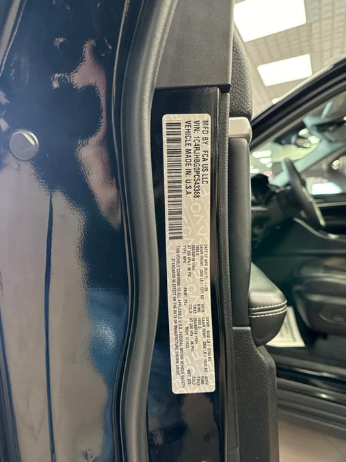 2023 Jeep Grand Cherokee Limited 4x4 photo