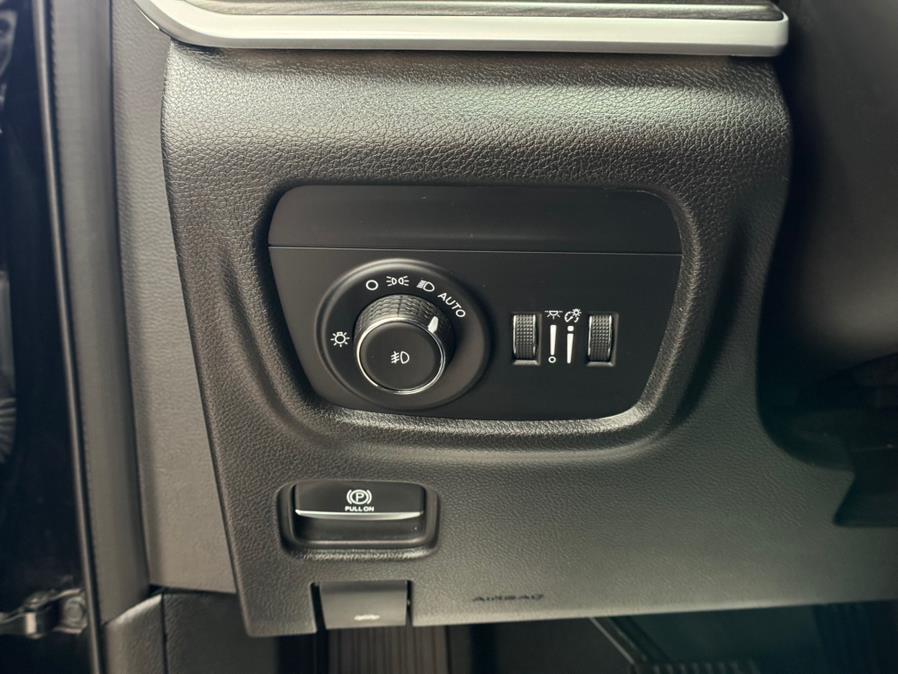 2023 Jeep Grand Cherokee Limited 4x4 photo