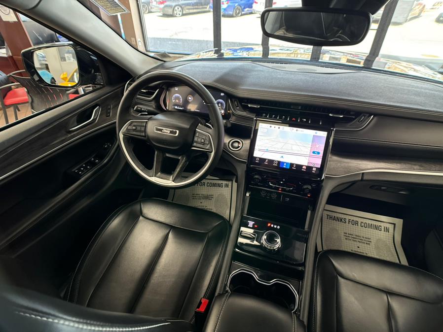 2023 Jeep Grand Cherokee Limited 4x4 photo