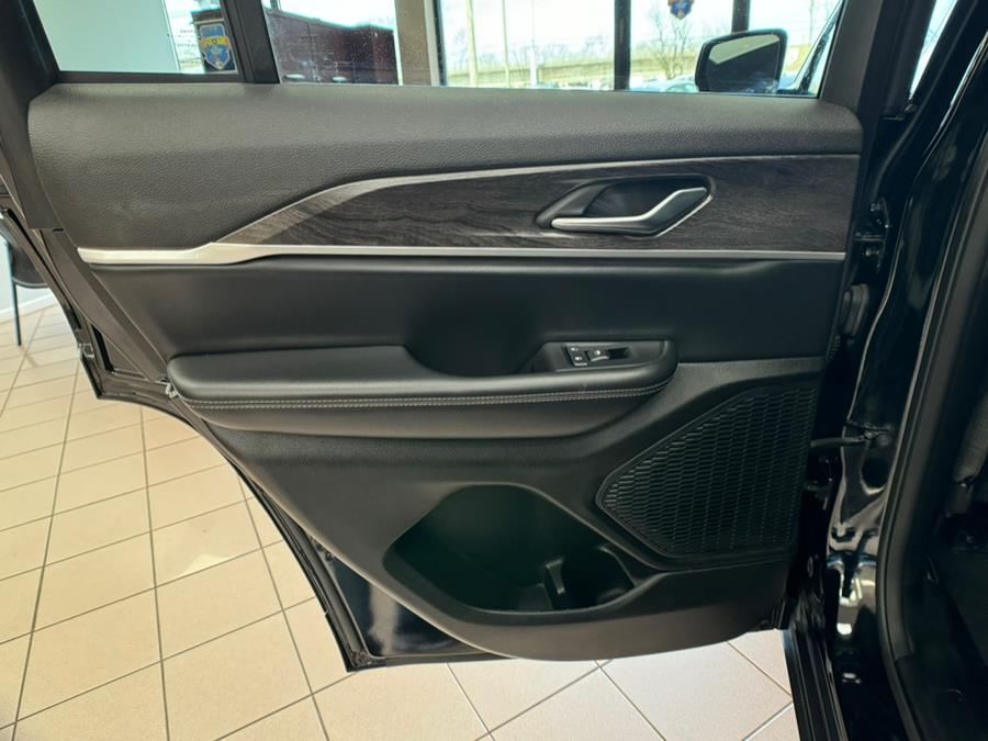 2023 Jeep Grand Cherokee Limited 4x4 photo