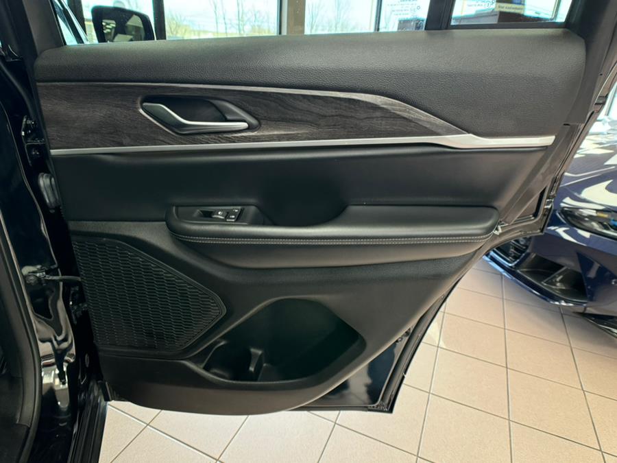 2023 Jeep Grand Cherokee Limited 4x4 photo