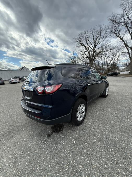 2016 Chevrolet Traverse AWD 4dr LS photo