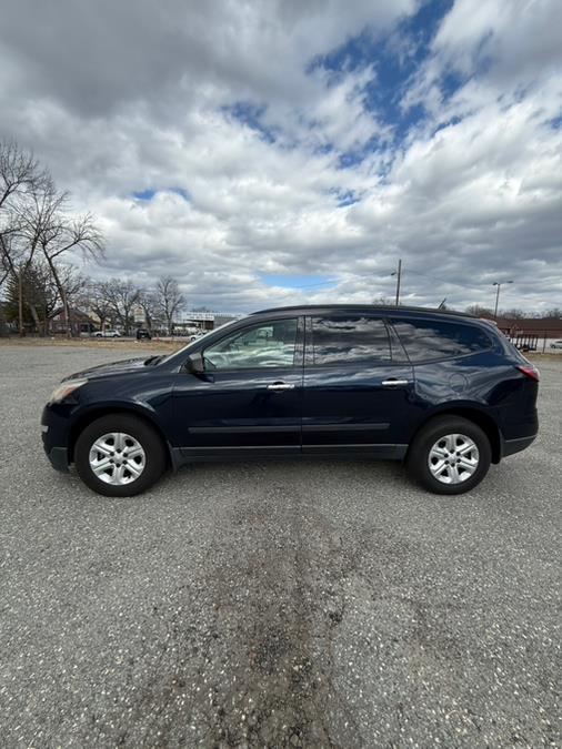 2016 Chevrolet Traverse AWD 4dr LS photo