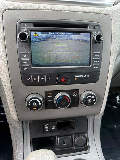 2016 Chevrolet Traverse AWD 4dr LS photo