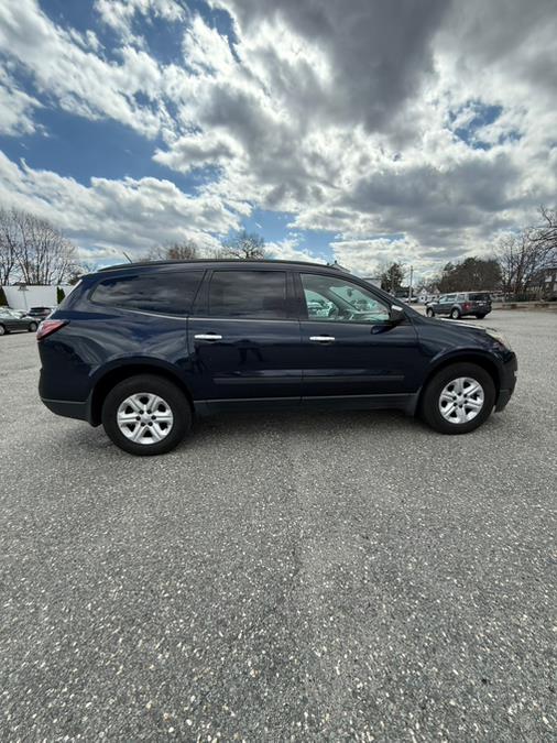 2016 Chevrolet Traverse AWD 4dr LS photo