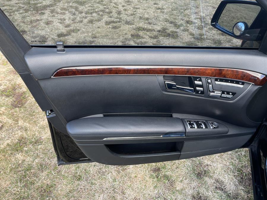 2012 Mercedes-Benz S-Class S550 4MATIC photo