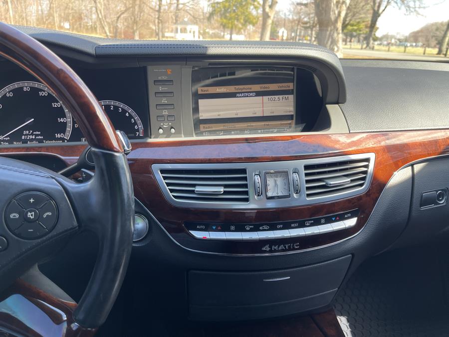 2012 Mercedes-Benz S-Class S550 4MATIC photo