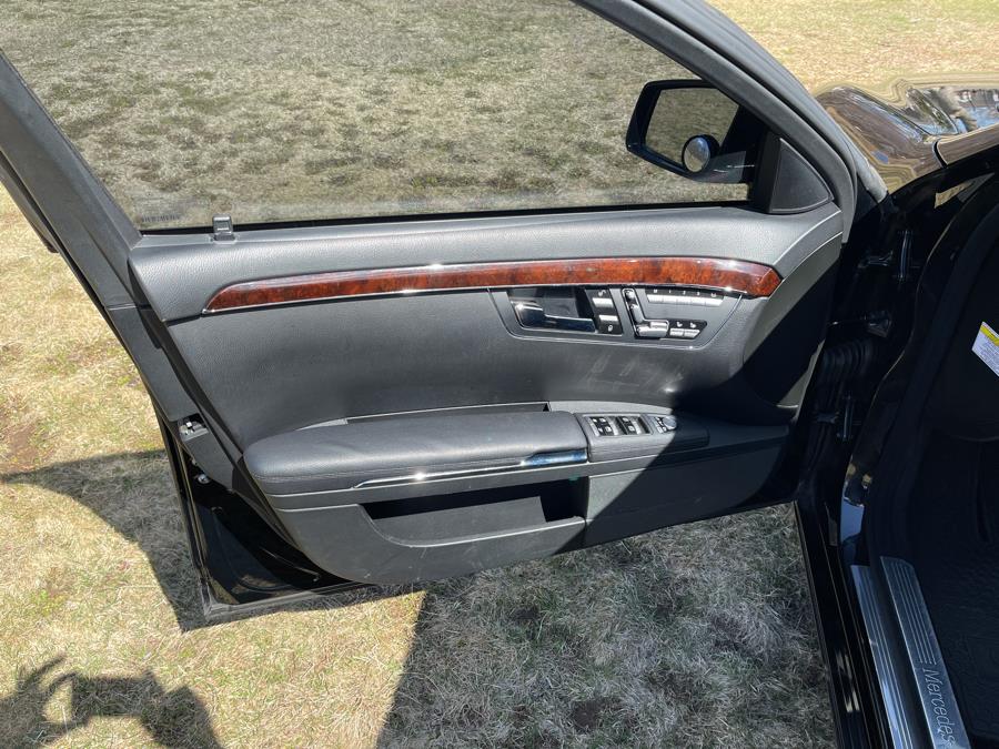 2012 Mercedes-Benz S-Class S550 4MATIC photo