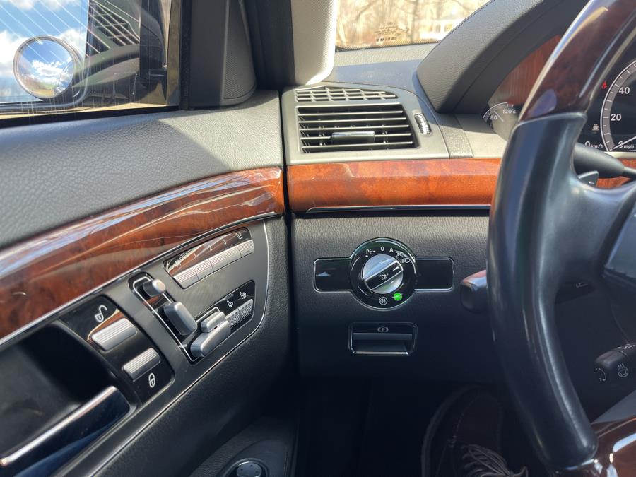 2012 Mercedes-Benz S-Class S550 4MATIC photo