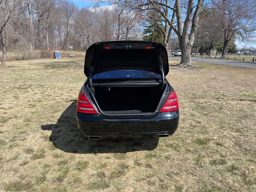 2012 Mercedes-Benz S-Class S550 4MATIC photo