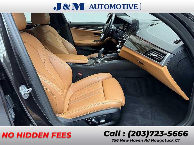 2019 BMW 5-Series 530i xDrive photo