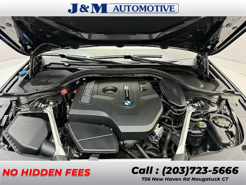2019 BMW 5-Series 530i xDrive photo