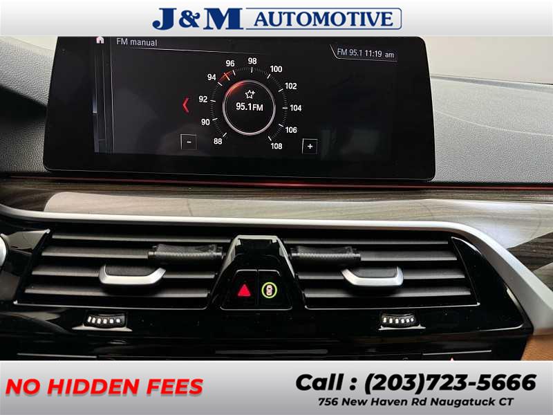 2019 BMW 5-Series 530i xDrive photo