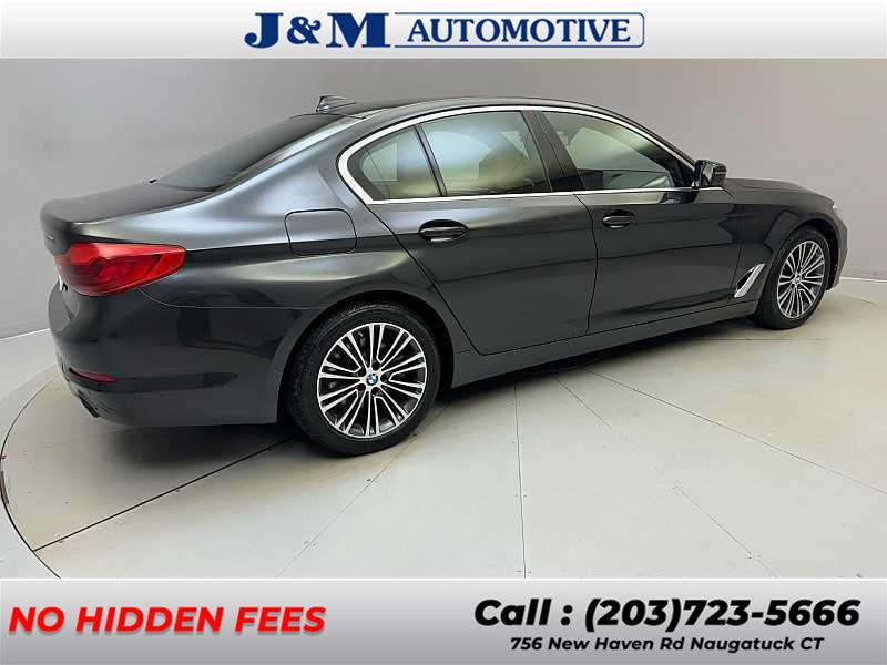 2019 BMW 5-Series 530i xDrive photo