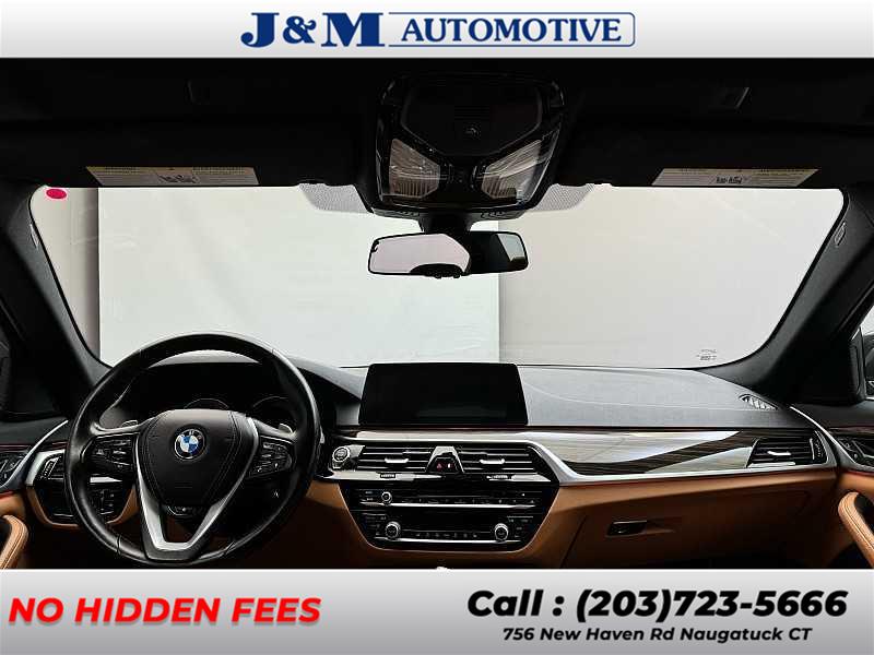 2019 BMW 5-Series 530i xDrive photo
