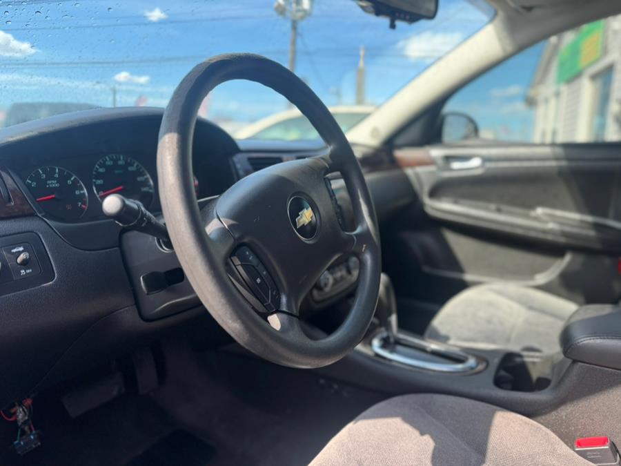 2015 Chevrolet Impala Limited 4dr Sdn LT Fleet photo