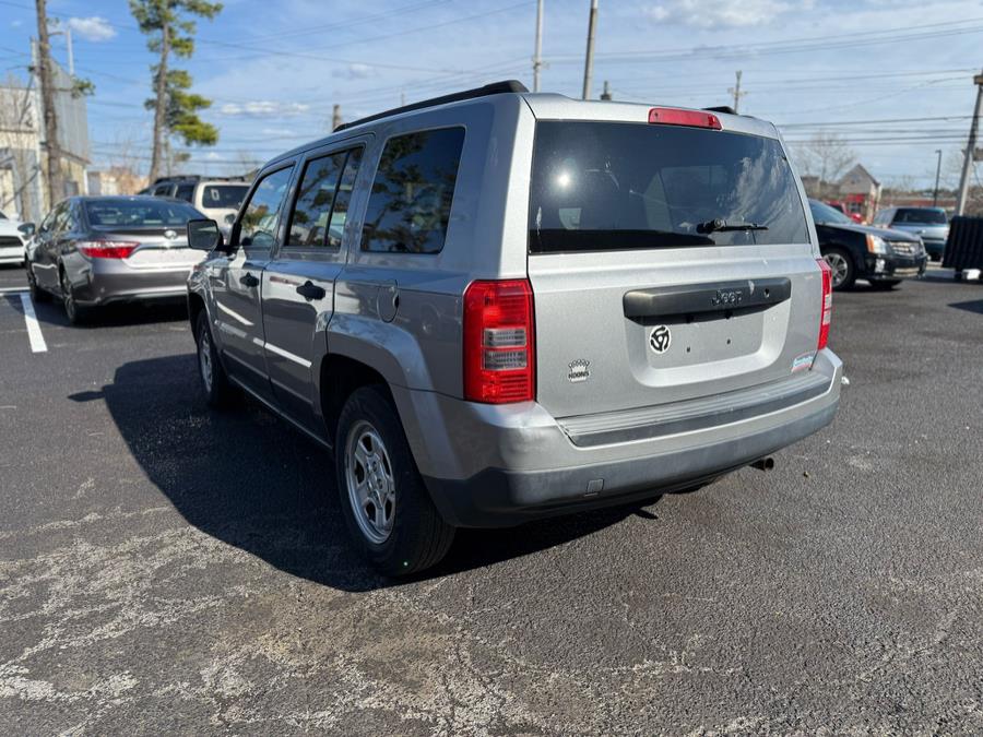 2015 Jeep Patriot FWD 4dr Sport photo