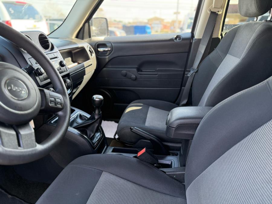 2015 Jeep Patriot FWD 4dr Sport photo
