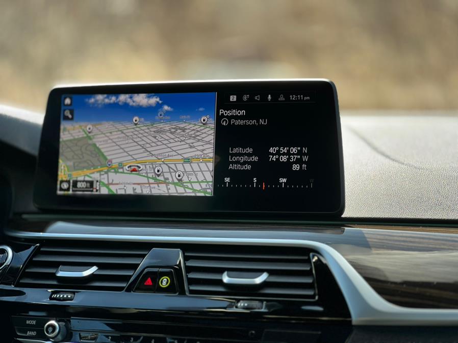 2022 BMW 5-Series 530i xDrive Sedan photo