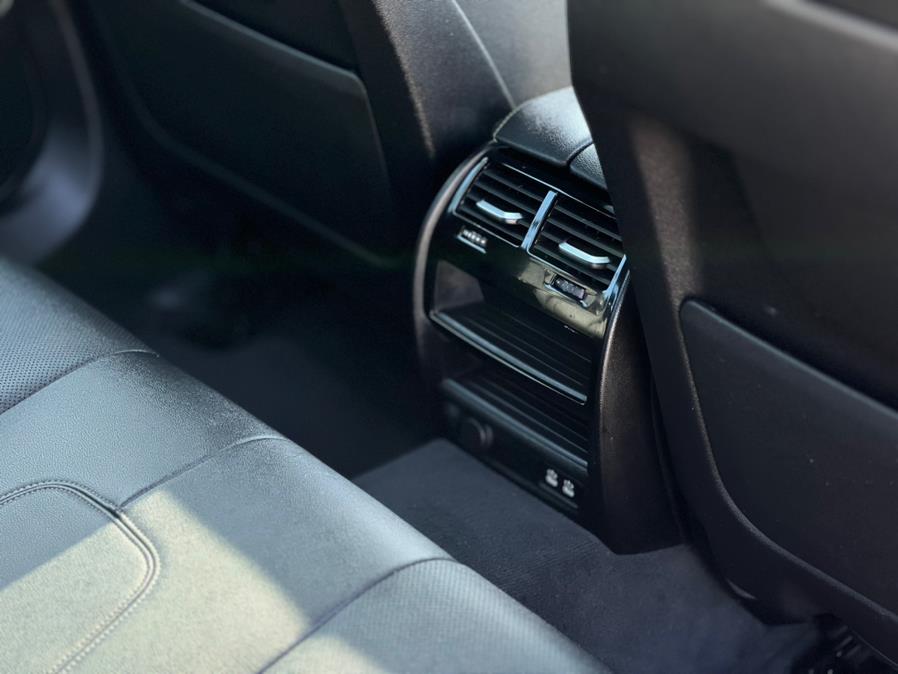 2022 BMW 5-Series 530i xDrive Sedan photo