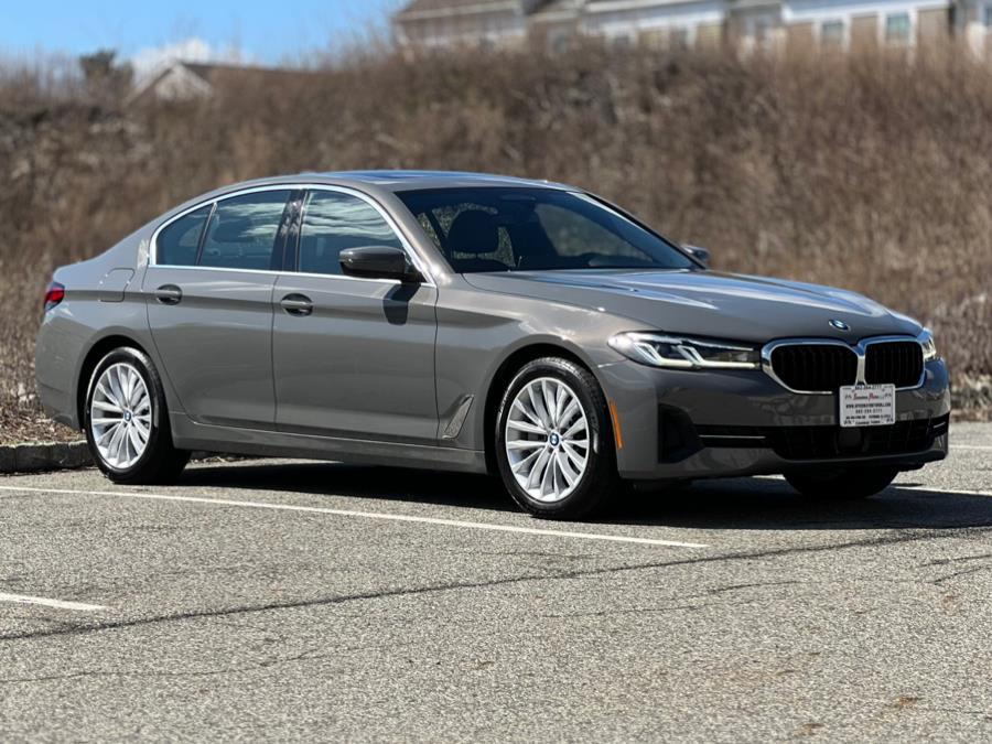 2022 BMW 5-Series 530i xDrive Sedan photo