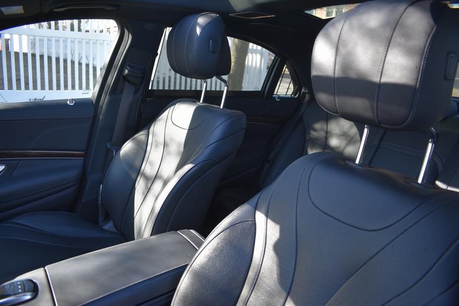 2020 Mercedes-Benz S-Class S 450 photo