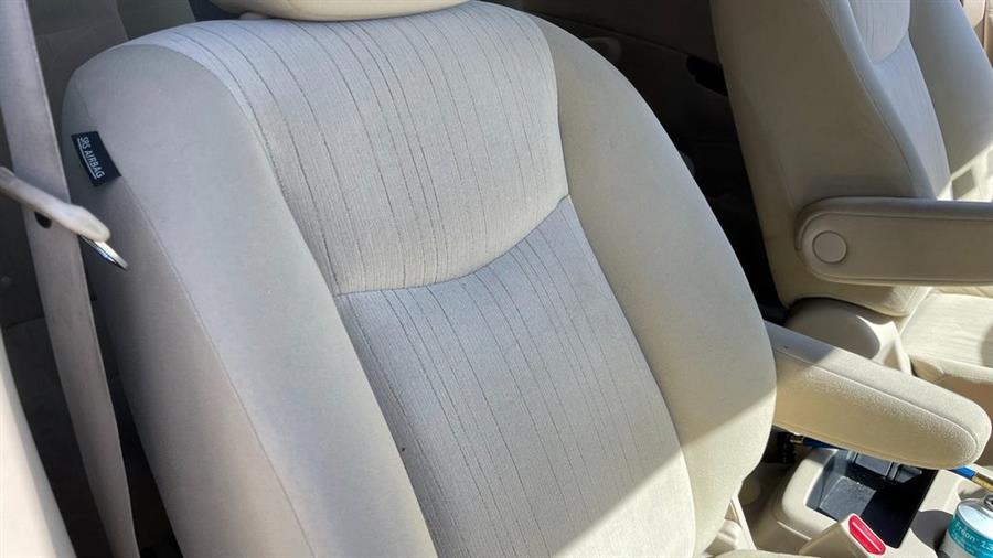 2012 Nissan Quest 3.5 S photo