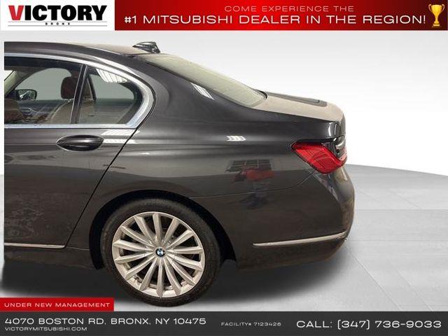 2022 BMW 7-Series 740i xDrive photo
