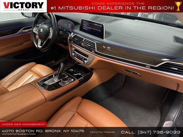 2022 BMW 7-Series 740i xDrive photo