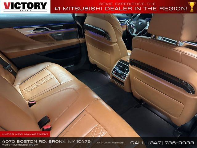 2022 BMW 7-Series 740i xDrive photo