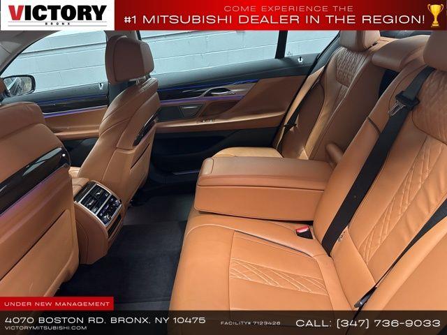 2022 BMW 7-Series 740i xDrive photo