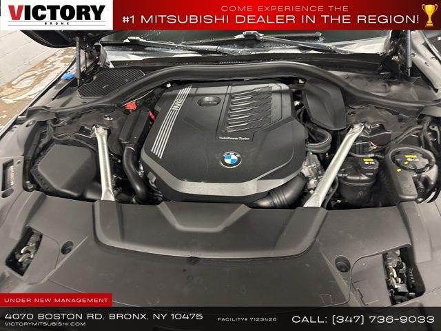 2022 BMW 7-Series 740i xDrive photo