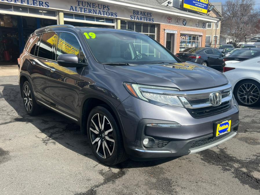 2019 Honda Pilot Touring 8-Passenger AWD photo