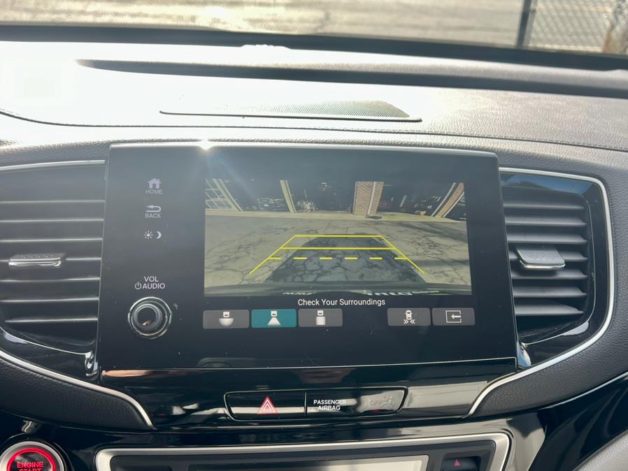 2019 Honda Pilot Touring 8-Passenger AWD photo