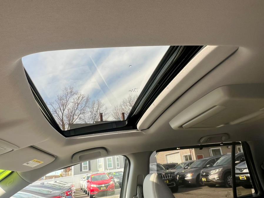 2019 Honda Pilot Touring 8-Passenger AWD photo