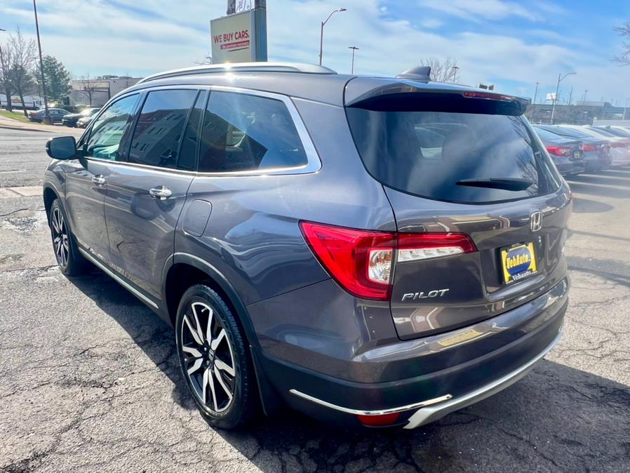 2019 Honda Pilot Touring 8-Passenger AWD photo