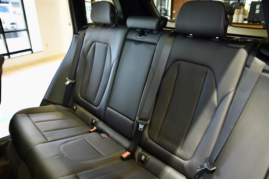 2022 BMW X3 xDrive30i photo