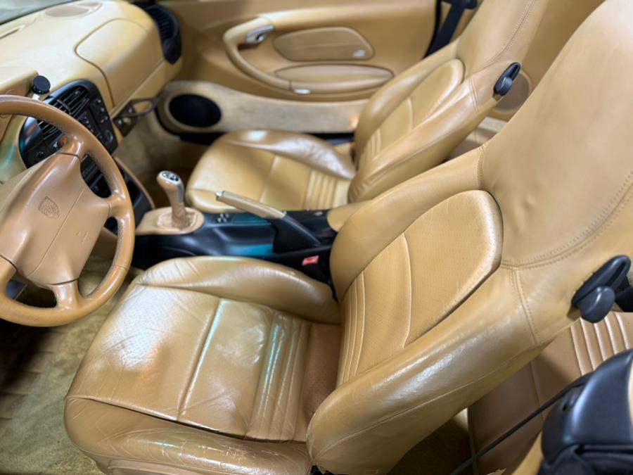 2000 Porsche 911 Carrera photo