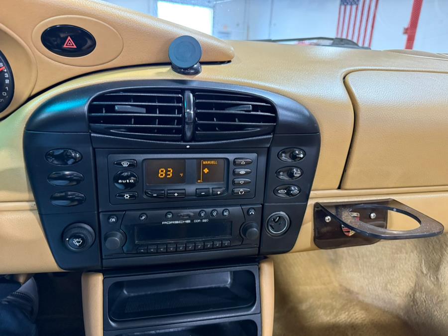 2000 Porsche 911 Carrera photo