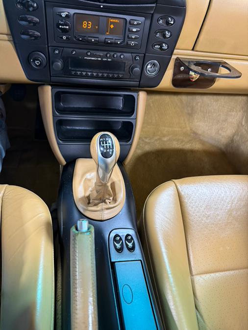 2000 Porsche 911 Carrera photo