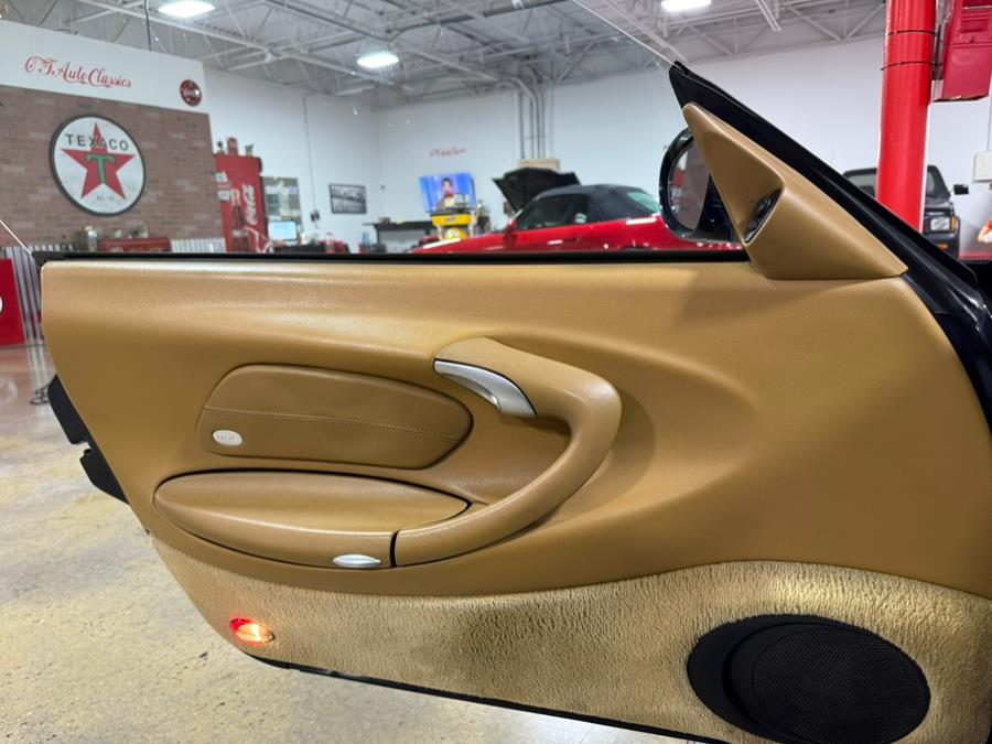 2000 Porsche 911 Carrera photo