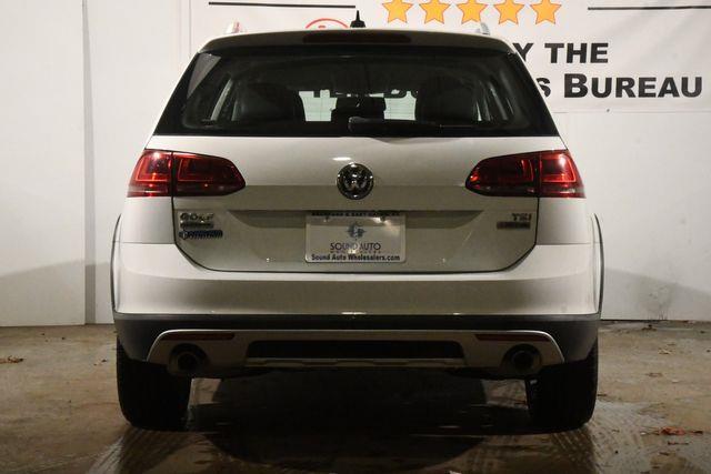 2017 Volkswagen Golf Alltrack TSI S 4Motion photo