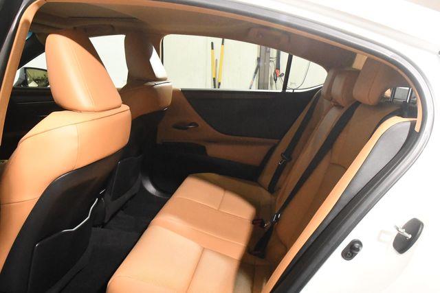 2022 Lexus ES 250 photo
