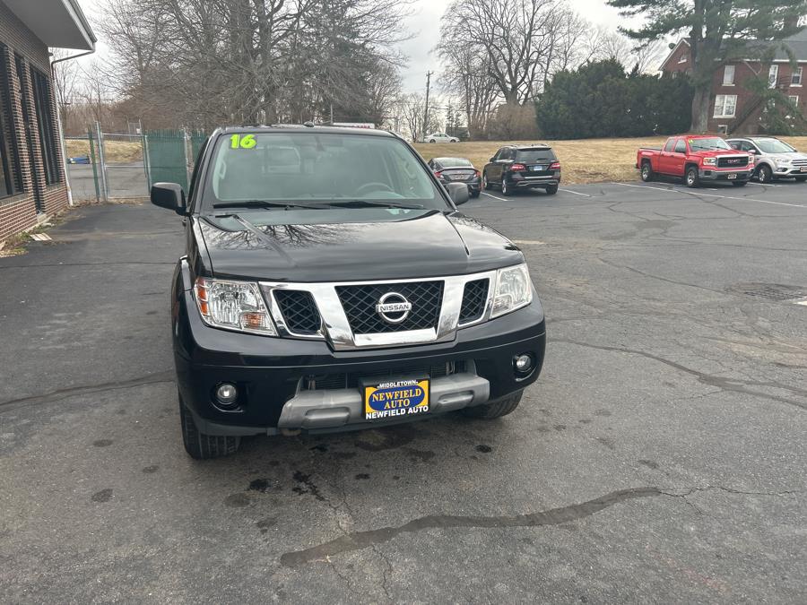 2016 Nissan Frontier 4WD Crew Cab SWB Auto SV photo