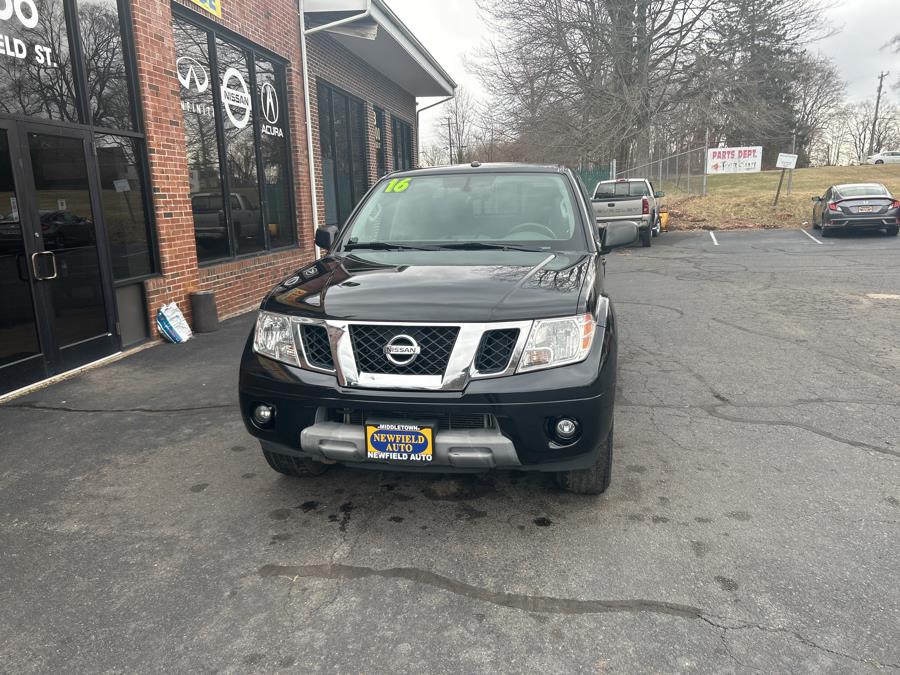 2016 Nissan Frontier 4WD Crew Cab SWB Auto SV photo