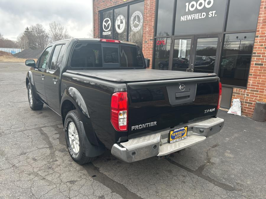2016 Nissan Frontier 4WD Crew Cab SWB Auto SV photo
