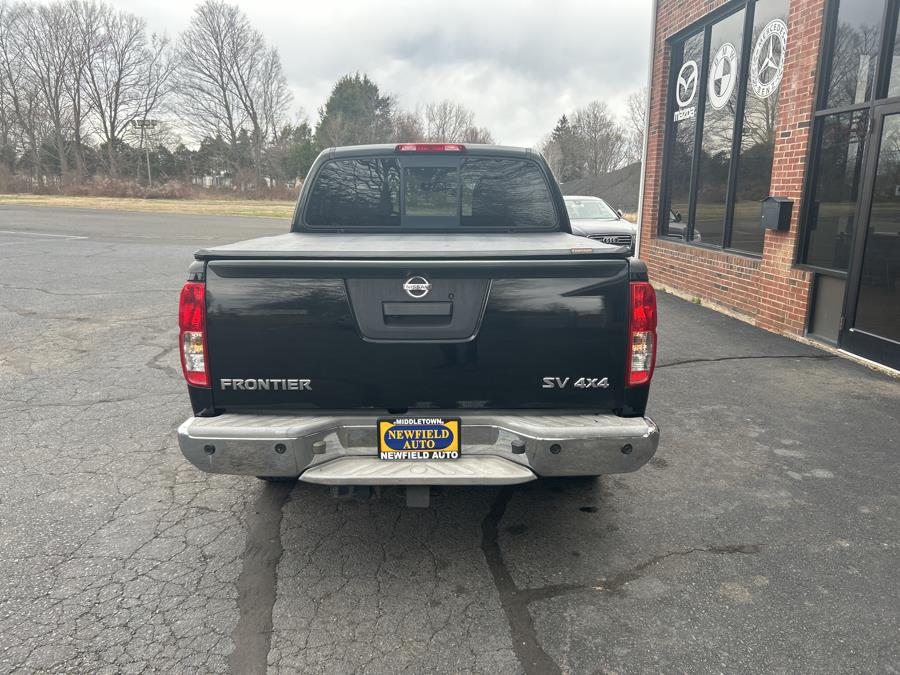 2016 Nissan Frontier 4WD Crew Cab SWB Auto SV photo