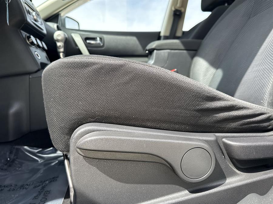 2012 Nissan Rogue S photo